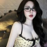 Trúc Trần review